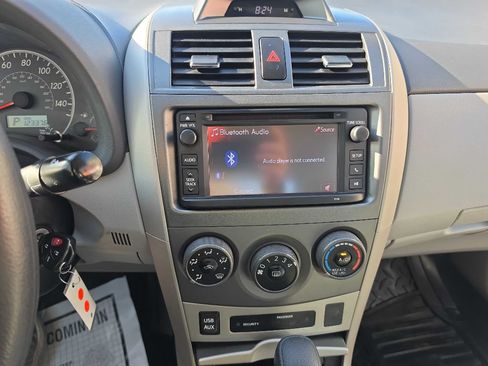 Used 2013 Toyota Corolla LE FWD image 20