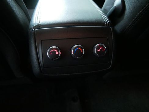 Used 2015 GMC Acadia SLE AWD/4WD image 17
