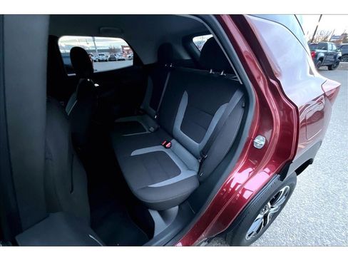 Used 2025 Chevrolet TrailBlazer LT image 28