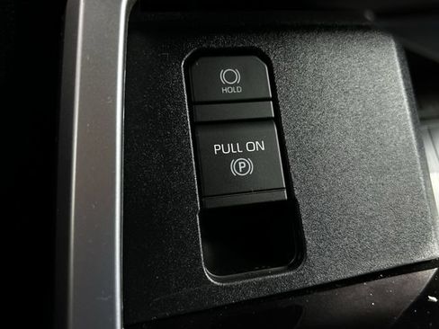 Used 2024 Toyota Tundra Platinum AWD/4WD image 26