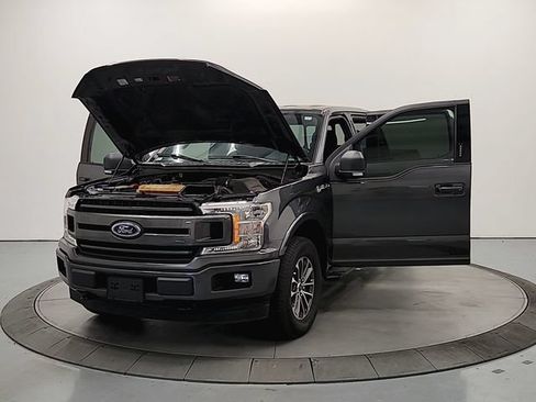 Used 2018 Ford F150 XLT w/ Equipment Group 302A Luxury AWD/4WD image 11