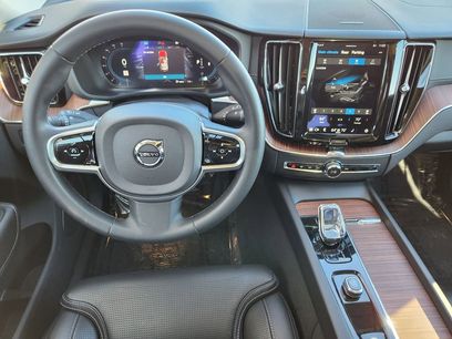 Used 2023 Volvo XC60 B6 Ultimate w/ Climate Package