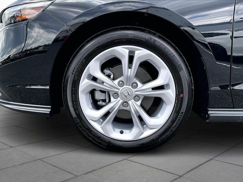 Used 2025 Honda Accord LX image 10