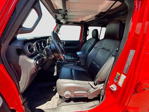 Used 2022 Jeep Wrangler Unlimited Sahara w/ Cold Weather Group image 23