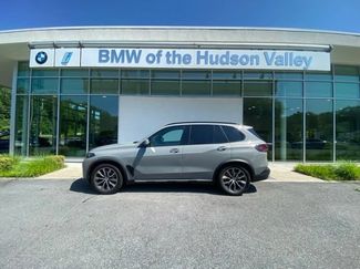 Used 2025 BMW X5 xDrive40i w/ Parking Assistance Package AWD/4WD video 1