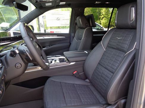 Used 2026 Cadillac Escalade V w/ LPO, Floor Liner Package AWD/4WD image 9