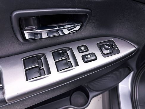 Used 2018 Mitsubishi Outlander Sport ES image 11