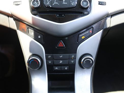 Used 2014 Chevrolet Cruze LT FWD image 29