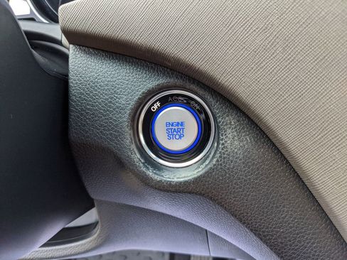 Used 2017 Hyundai Santa Fe Limited image 26