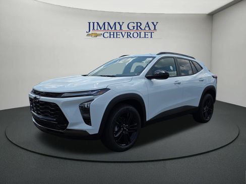 New 2026 Chevrolet Trax ACTIV FWD image 1