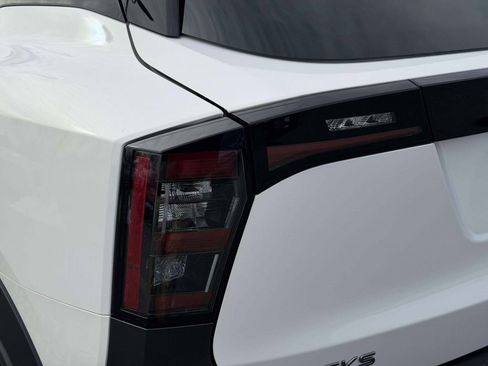 Certified 2025 Nissan Kicks SV image 11