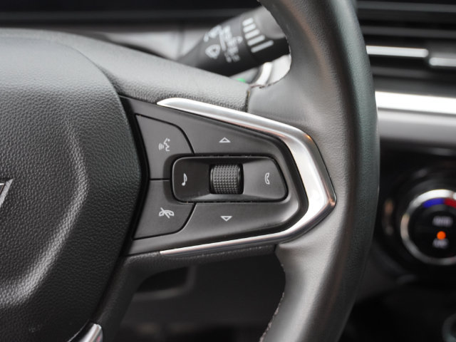 Used 2025 Chevrolet Trax ACTIV w/ Sunroof Package FWD image 28