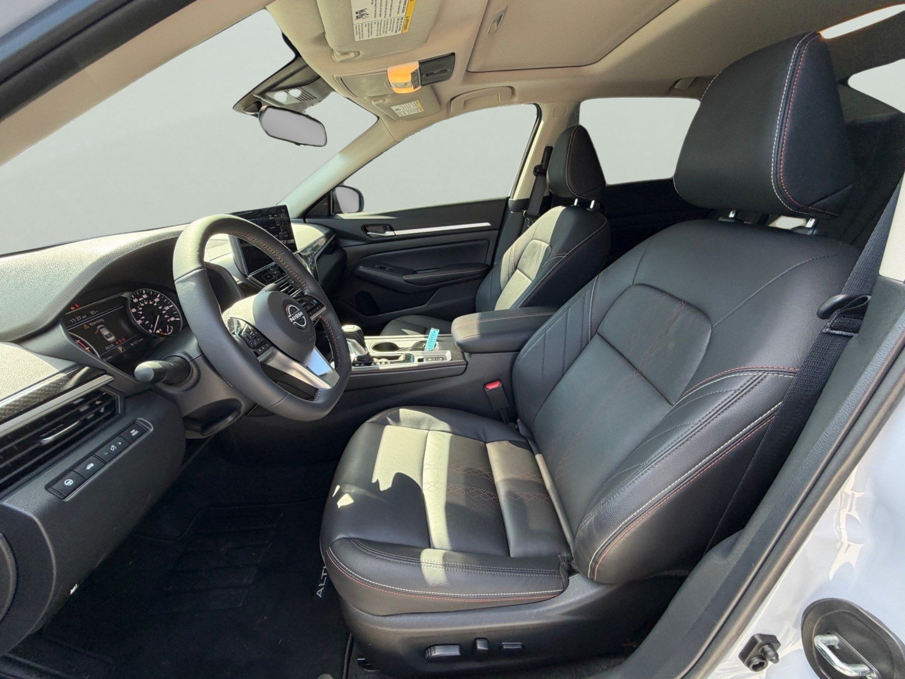 Used 2026 Nissan Altima 2.5 SR w/ SR Premium Package FWD image 13