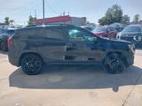 Used 2022 GMC Terrain SLE w/ Driver Convenience Package image 4