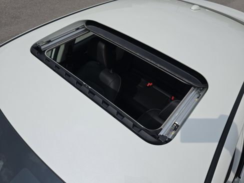 New 2025 Nissan Altima 2.5 SR w/ SR Premium Package image 4