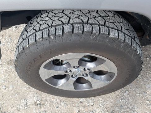 Used 2017 Jeep Wrangler Unlimited Sahara image 14