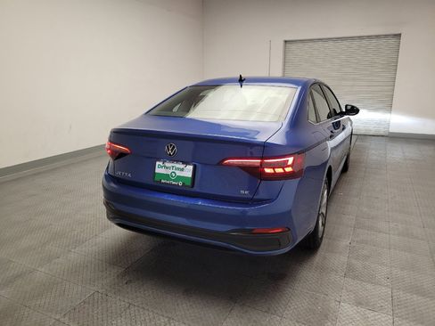 Used 2024 Volkswagen Jetta SE FWD image 7