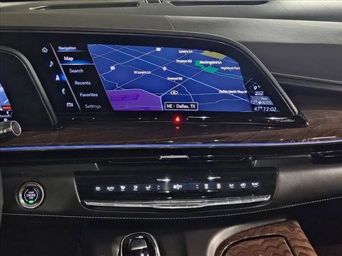 Used 2023 Cadillac Escalade Sport Platinum w/ LPO, ONYX Package image 15