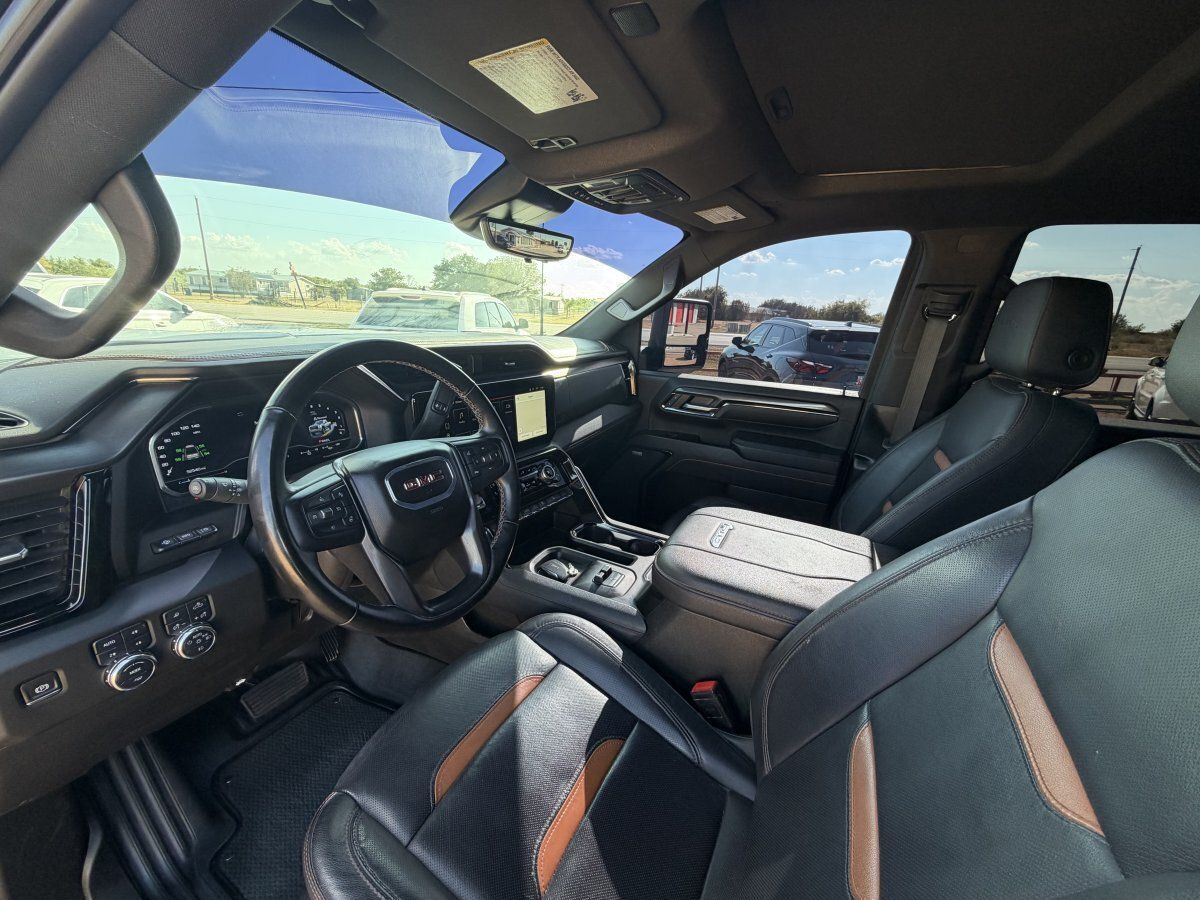 Used 2024 GMC Sierra 2500 AT4 w/ AT4 Premium Plus Package AWD/4WD image 28