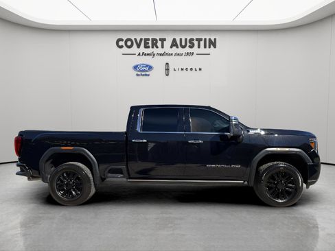 Used 2022 GMC Sierra 2500 Denali w/ Denali Black Diamond Edition image 6