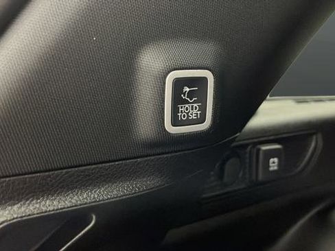 Used 2025 Jeep Grand Cherokee Altitude AWD/4WD image 29