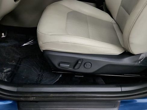 Used 2023 Kia Niro Wind FWD image 48