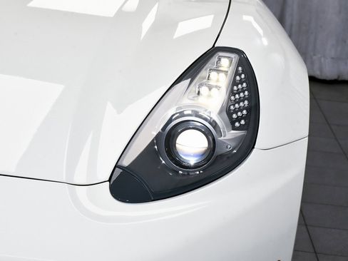 Used 2013 Ferrari California image 81