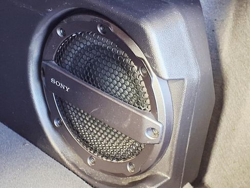 Used 2018 Ford Focus SEL image 9