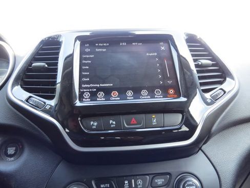Used 2021 Jeep Cherokee Limited AWD/4WD image 21