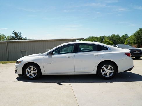 Used 2022 Chevrolet Malibu LS image 22