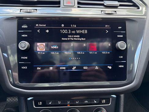 Used 2021 Volkswagen Tiguan SE w/ Panoramic Sunroof Package AWD/4WD image 15