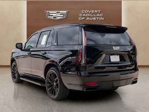 Used 2022 Cadillac Escalade Sport Platinum w/ LPO, ONYX Package AWD/4WD image 3