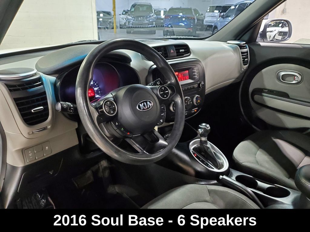 Used 2016 Kia Soul FWD image 7