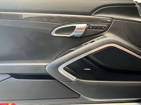 Used 2016 Porsche 911 Targa 4 GTS image 19