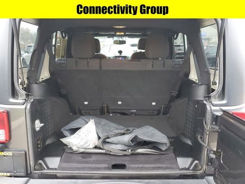 Used 2018 Jeep Wrangler Unlimited Sport S image 7