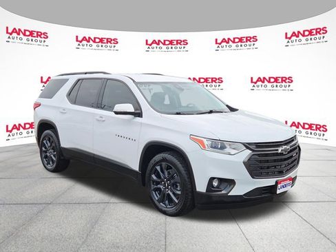 Used 2021 Chevrolet Traverse RS w/ LPO, Floor Liner Package FWD image 1