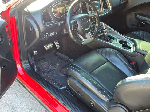 Used 2018 Dodge Challenger SRT Hellcat image 17