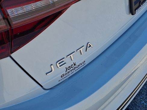Used 2024 Volkswagen Jetta SEL FWD image 32