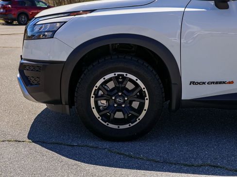 Used 2025 Nissan Pathfinder Rock Creek image 11