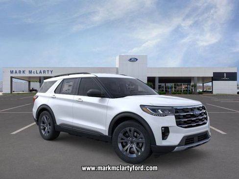 New 2026 Ford Explorer Active w/ Active Comfort Package AWD/4WD image 7