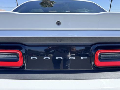 Used 2018 Dodge Challenger SXT RWD image 23