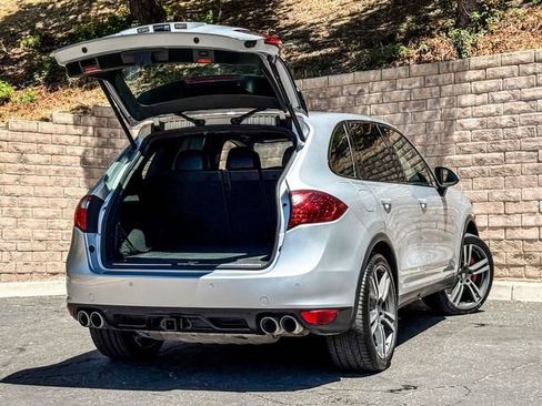 Used 2011 Porsche Cayenne Turbo AWD/4WD image 21