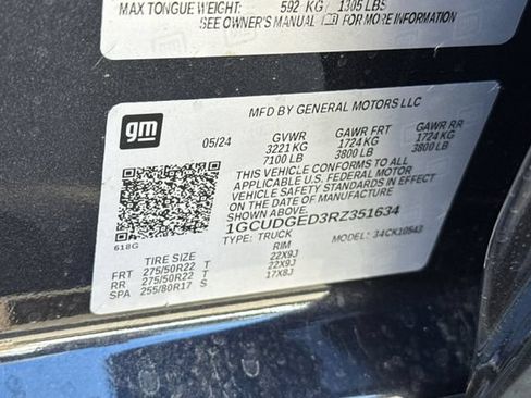 Used 2024 Chevrolet Silverado 1500 LTZ w/ LTZ Convenience Package II AWD/4WD image 27