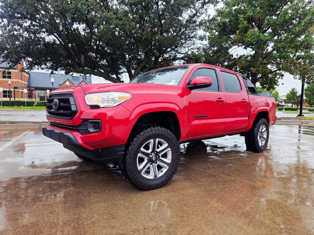 Used 2022 Toyota Tacoma SR AWD/4WD image 1