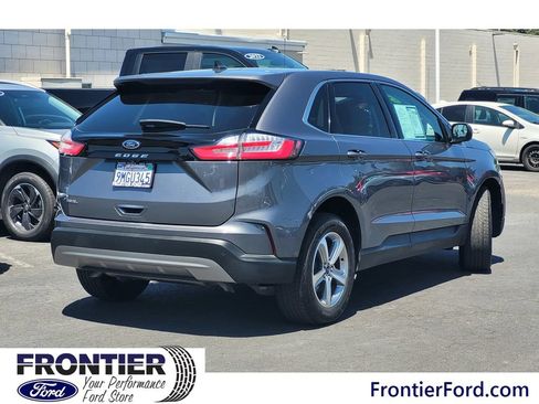 Used 2021 Ford Edge SEL w/ Convenience Package FWD image 4