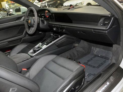 Used 2020 Porsche 911 Carrera S RWD image 24