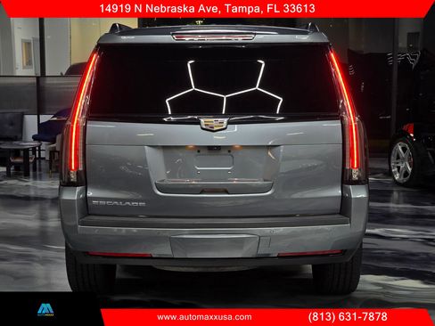 Used 2019 Cadillac Escalade Luxury w/ Escalade Sport Edition image 12