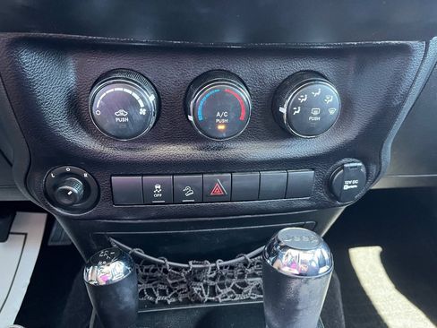 Used 2017 Jeep Wrangler Unlimited Sport w/ Quick Order Package 24S AWD/4WD image 14