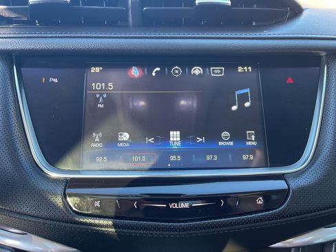 Used 2018 Cadillac XT5 Luxury w/ Driver Awareness Package image 19