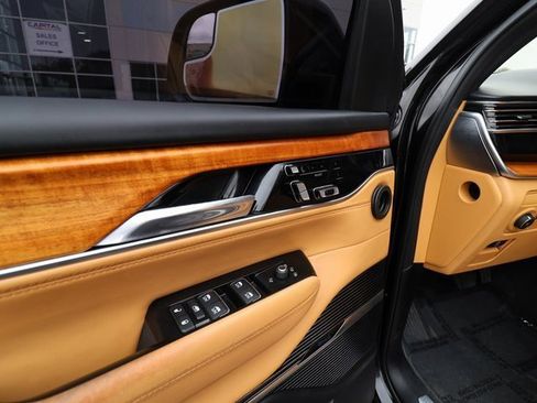 Used 2022 Jeep Grand Wagoneer Series III w/ Rear Seat Video Group 1 image 42